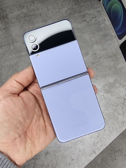 Samsung z flip-4 256Gb snapdragon Gen 1