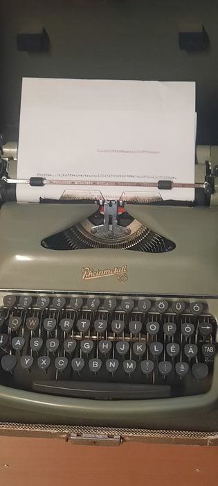 Mașină de scris Rheinmetall  impecabilă