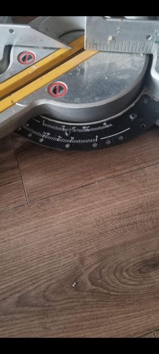 Циркуляр De Walt