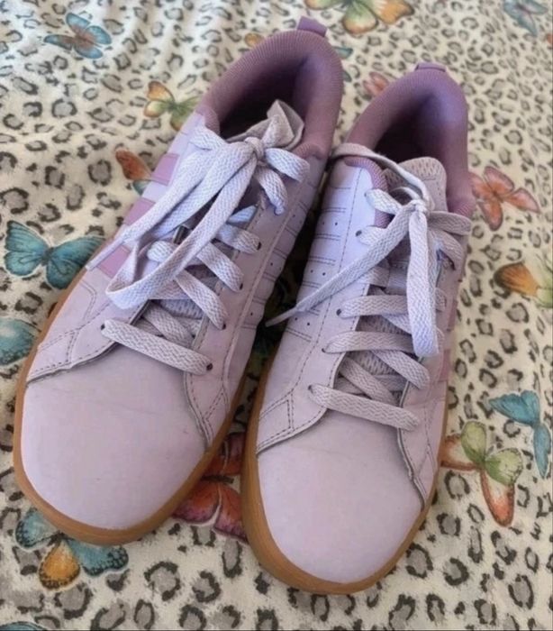 Vand adidasi dama ! Adidas original