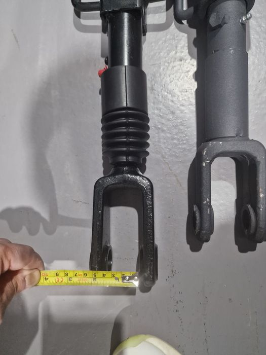 Tirant vertical tija întinzător lateral pentru toată gama de tractoare