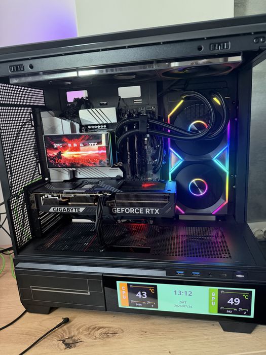 Pc de gaming/editare 32gm ram ddr5 ,rtx 5070 12gb procesor intel core i7-14700kf