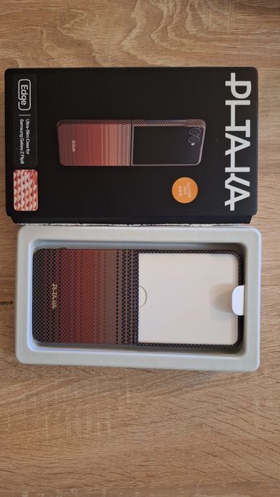 Huse Pitaka Origina  pentru iPhone 17 Pro,Samsung G.Z Flip7, Folder 8