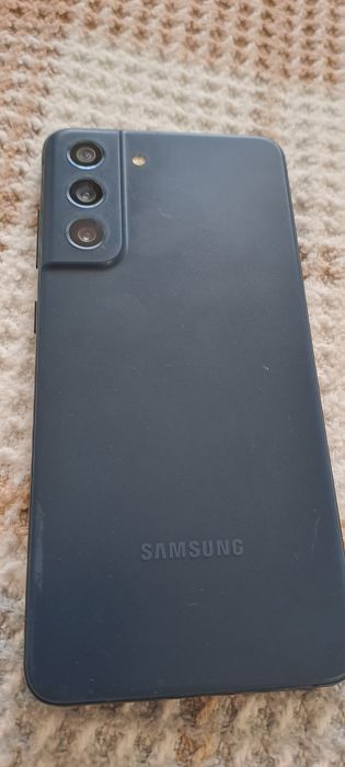 Продается samsung s21 fe 256 гб