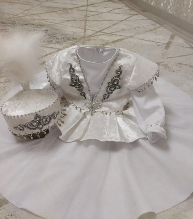 Прокат костюмов.