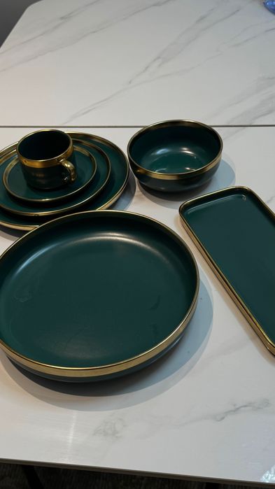 Сервиз на 11-12 персон