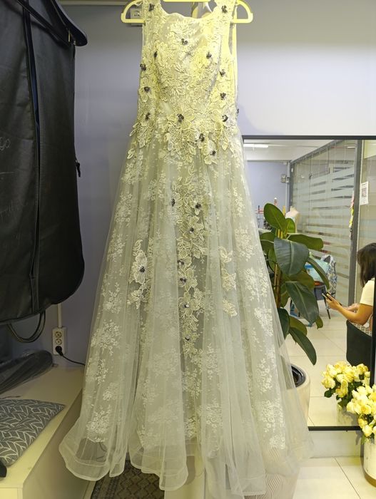 Продается платье