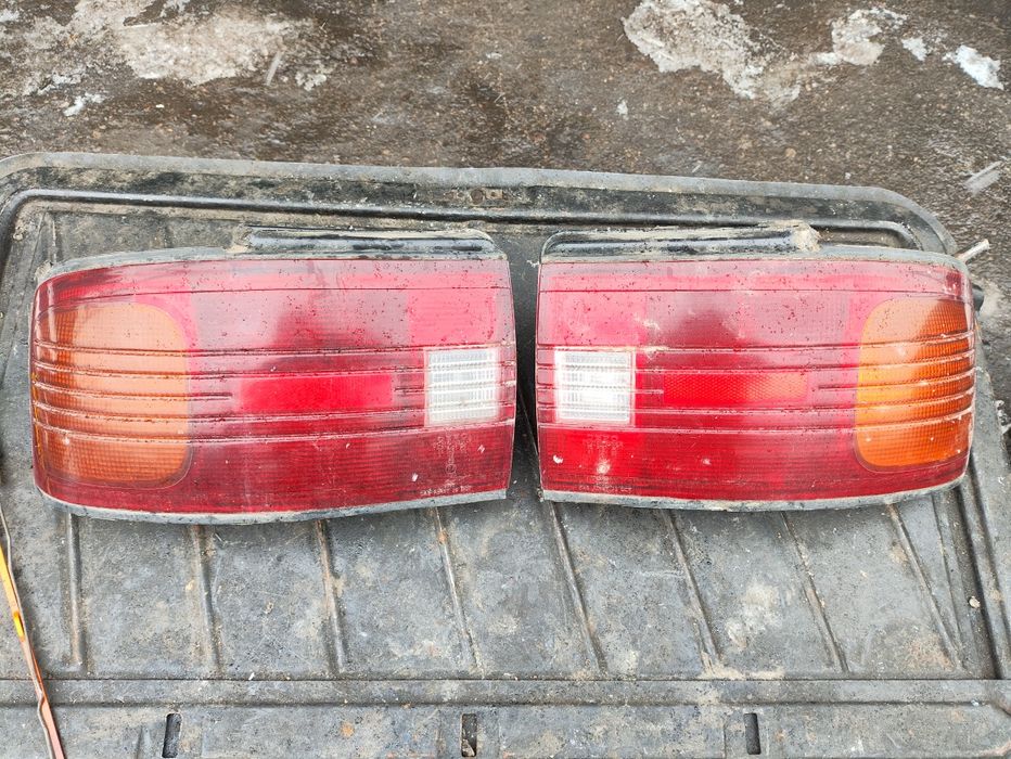 Задний стоп на мазду 323