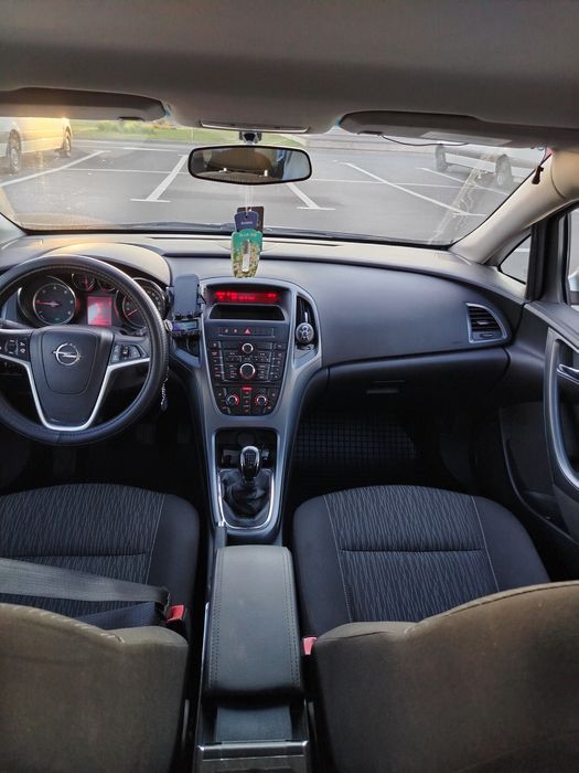 OPEL Astra 2013 — imagine 2