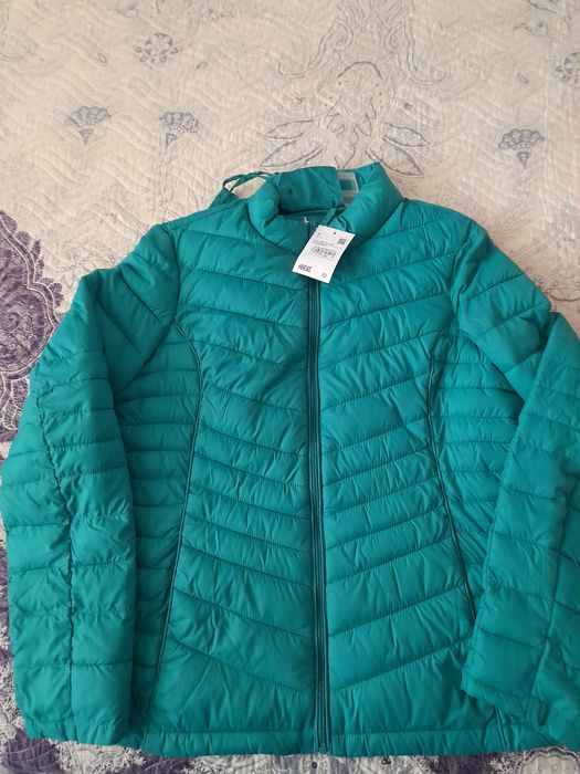 Разпродавам нови дамски кожени и зимни якета .