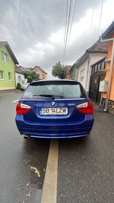BMW 318i Touring E91