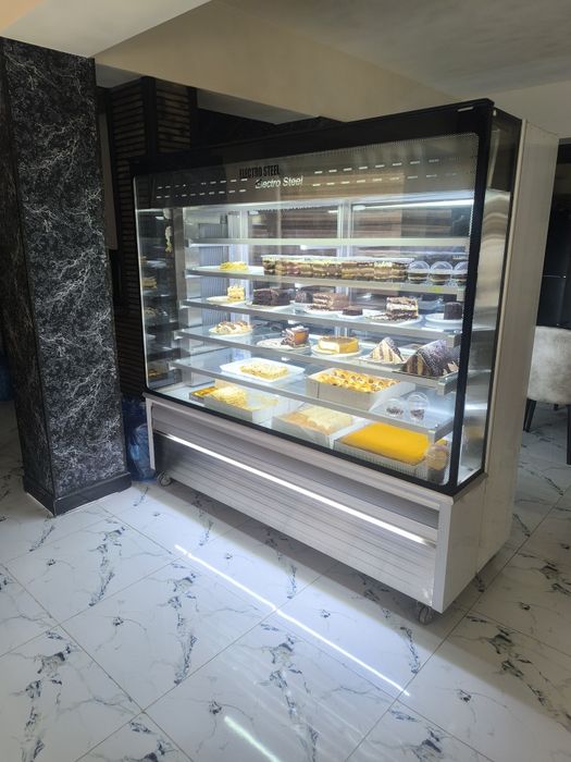 Холодильная витрина