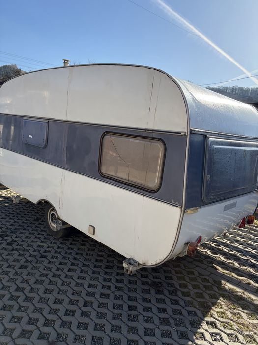 Vand rulota Adria  4 persoane fara acte