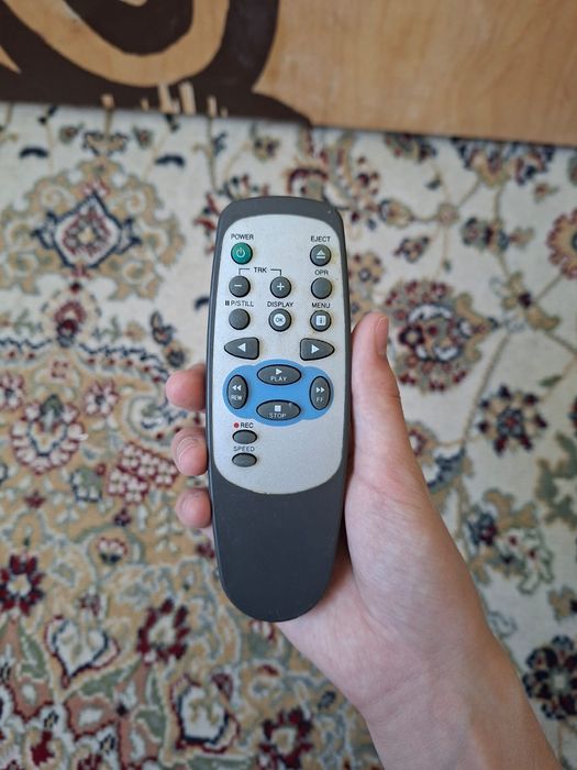 Видеомагнитофон LG BL-182W