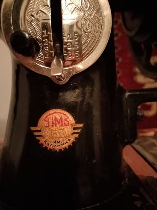 Продам швейную машинку