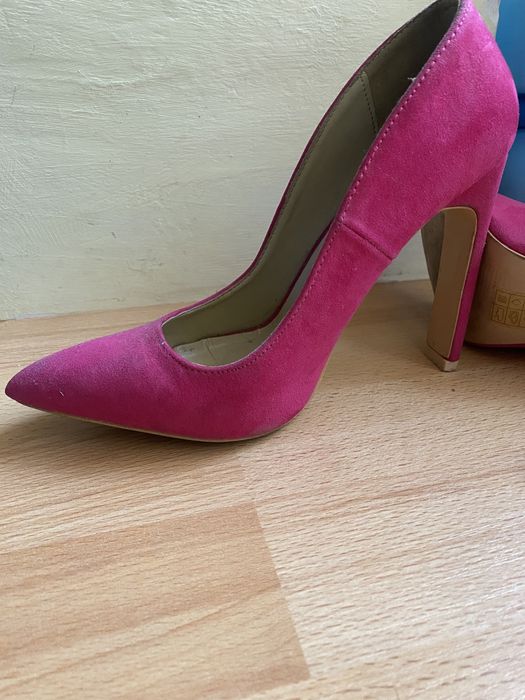 Vand pantofi stiletto fucsia  roz botinelli 37