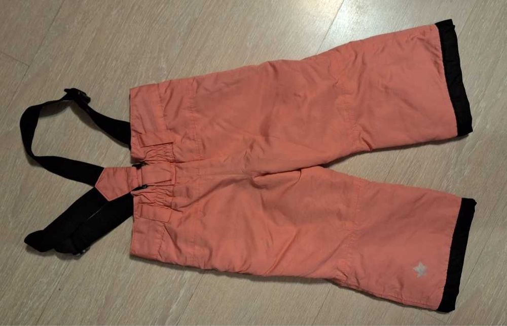 Детски ски екип за мимиче.