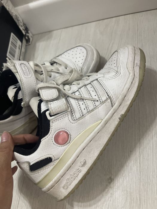 Продается Adidas кроссы оригинал