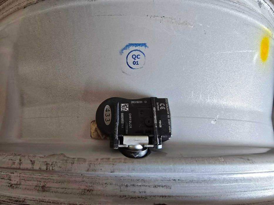 Алуминиеви Джанти Jepp 17 цола + сензори за налягане