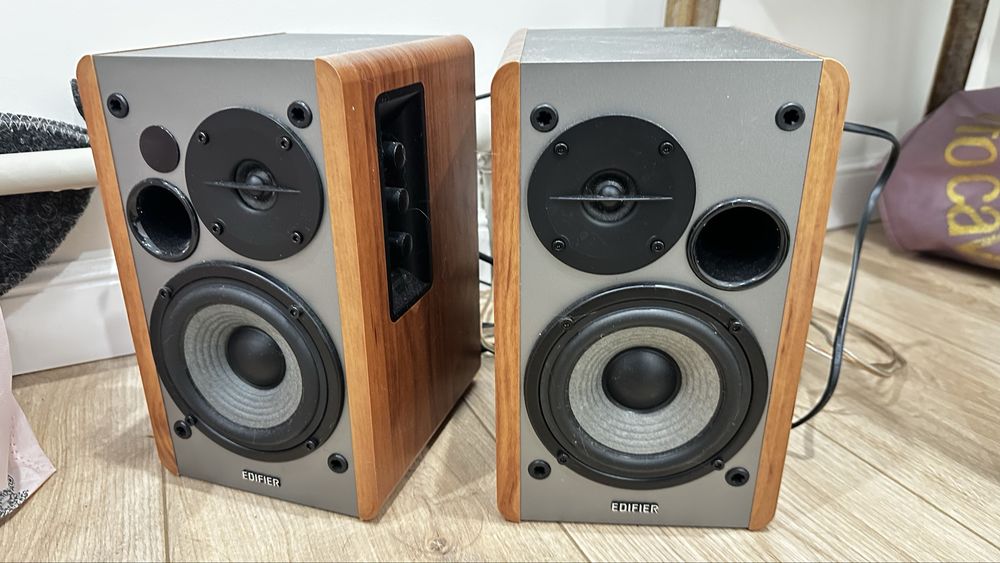 колонки edifier R1280DB