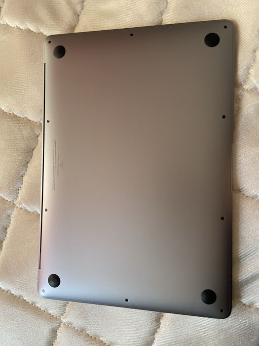 Продается Макбук m1 air 13.3