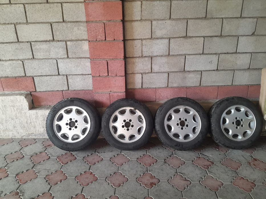 Диски с резиной на Мерседес