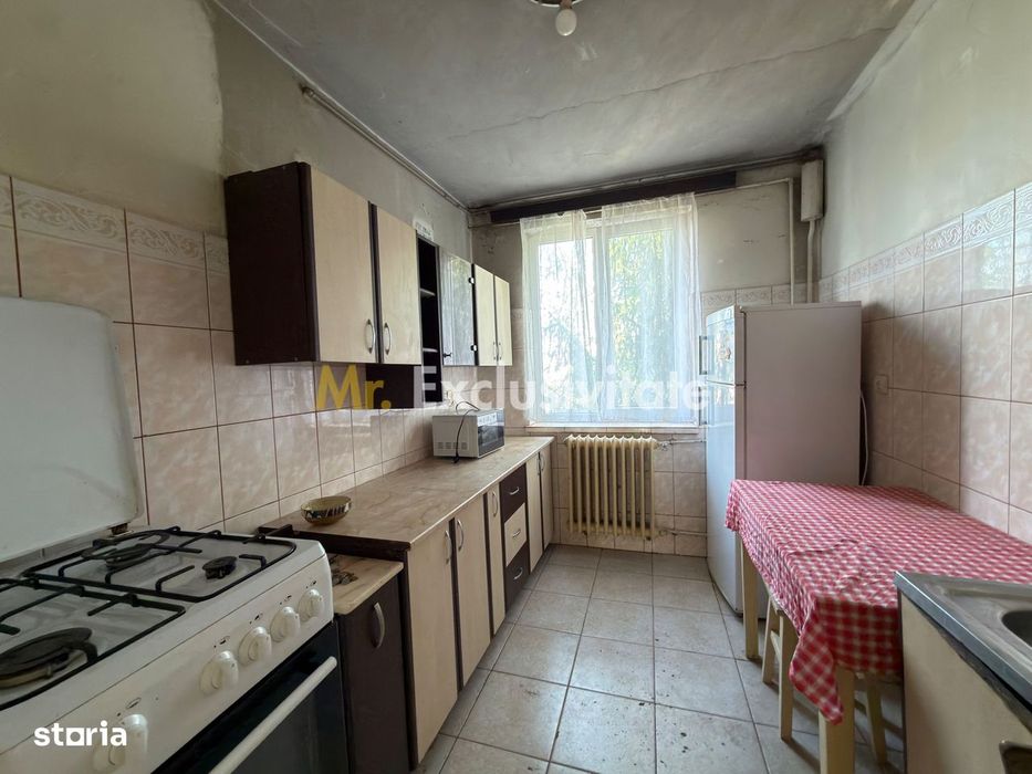 Apartament 3 camere | Calea București- decomandat-Pitesti