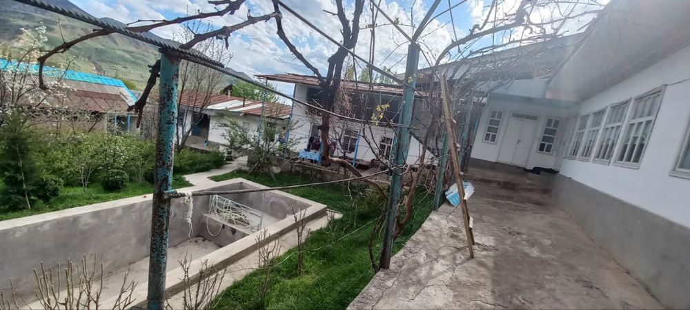 Dacha sotiladi sijjakda