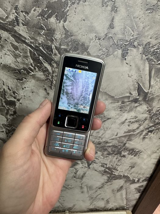 Продам Nokia 6300.