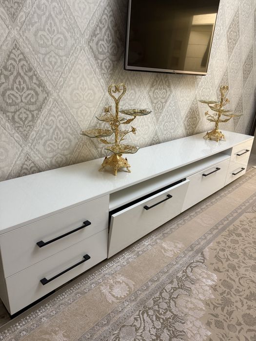 Тумбочка под телевизор