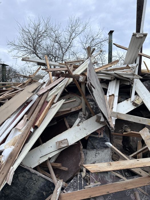 Lemne de foc din demolari