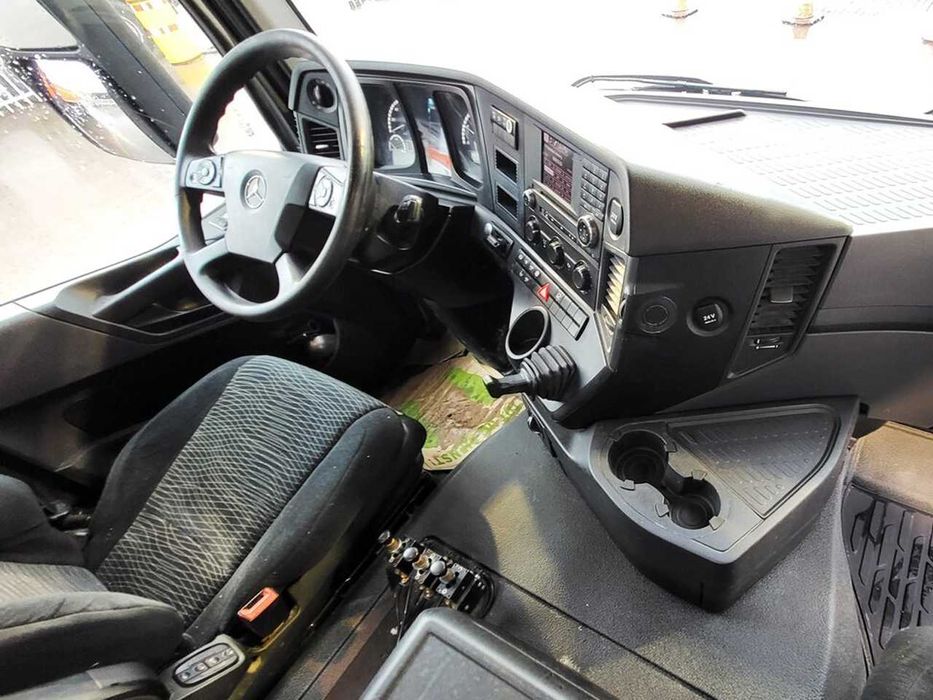 Самосвал  Mercedes Arocs 4151 8X4 CA85