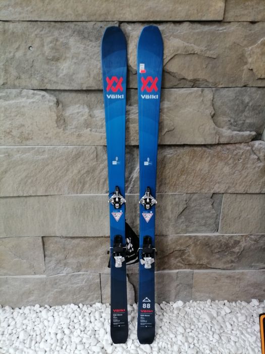 Schiuri ski tura Volkl Rise Above 88+legaturi Dynafit 10+piei Nou!