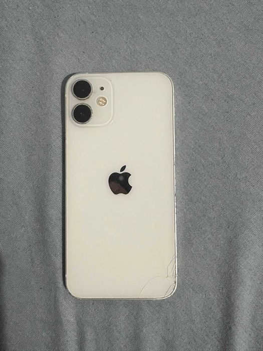 Iphone 12 mini, 64 Gb memorie, merge, deblocat