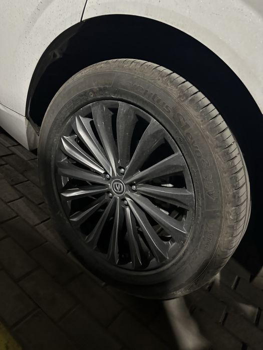 Продам б/у шины без порезов и грыж Hankook Ventus S1 Evo 2 SUV