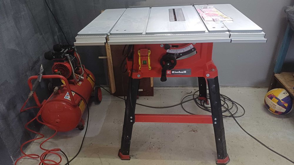 Vand circular si aspirator