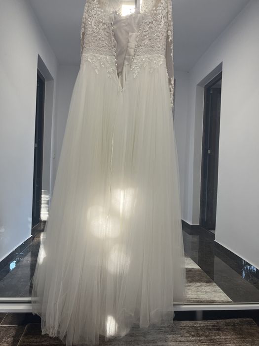Vand rochie de mireasa