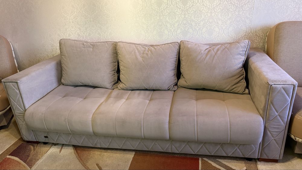 Продам диван 200.000