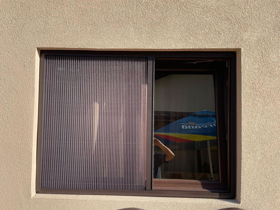 Plase contra insectelor