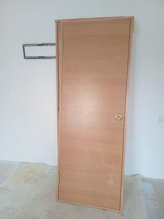 Продам межкомнатные двери