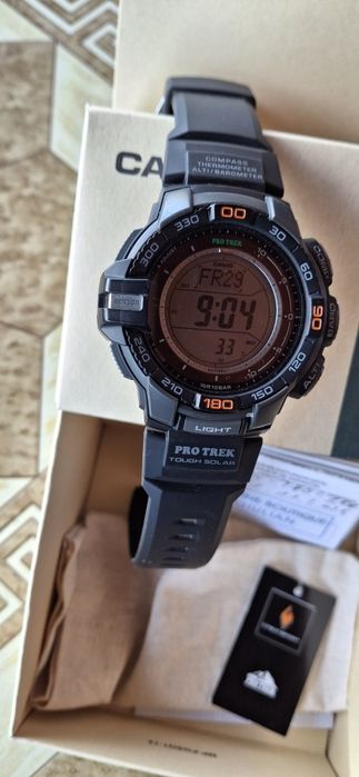 Часовник CASIO Pro Trek
