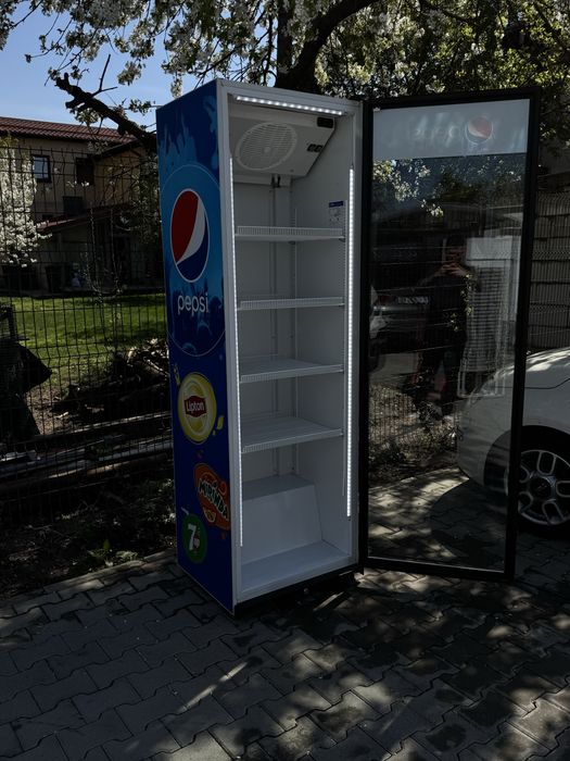 Vitrina frigorifica / frigider bauturi consum mic LED afisaj digital