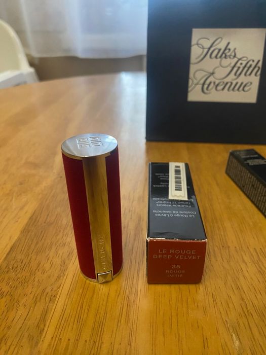 Продам помады GIVENCHY, новые, оригинал.