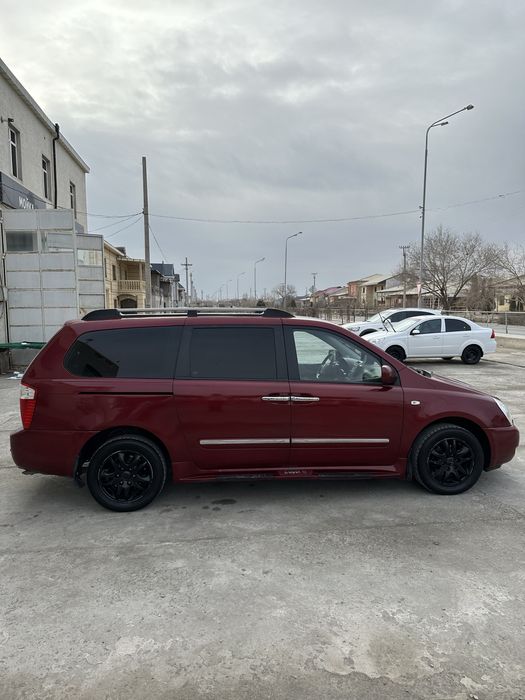 Kia Carnival 3.8 benzin