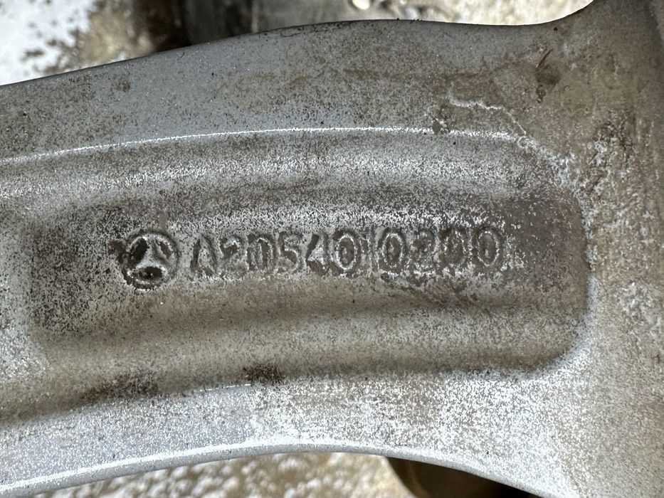 Jante / Roti Mercedes C Class W205 : 225 50 17, A2054010200