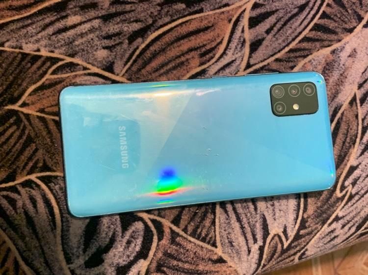 Vand A51 accept și schimb