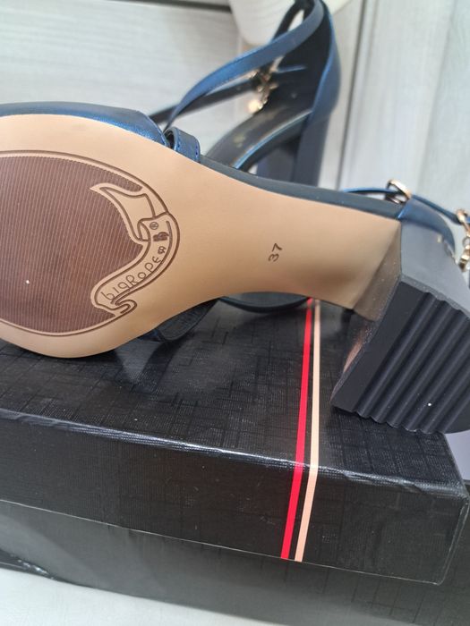 Продам новый  летний обувь