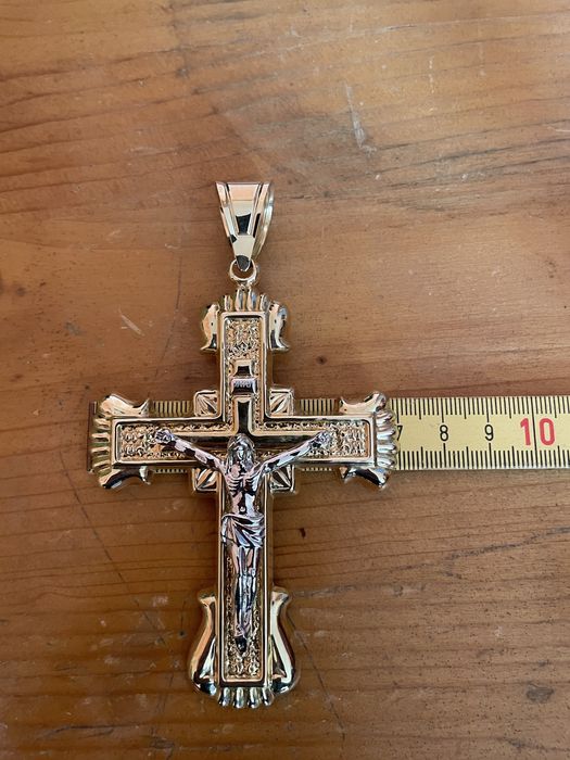 златен кръст 23.44 гр олекотен