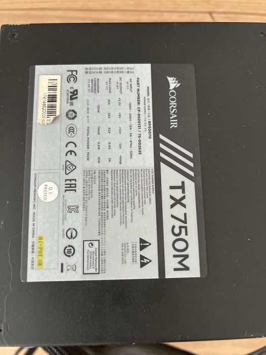 Sursă Corsair TX750M 750W 80+ Gold – Semi Modulară