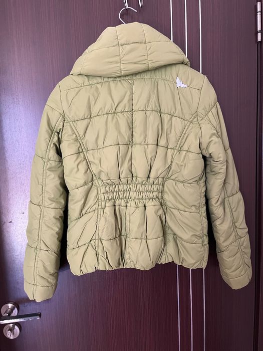 Яке на марката. MEXX